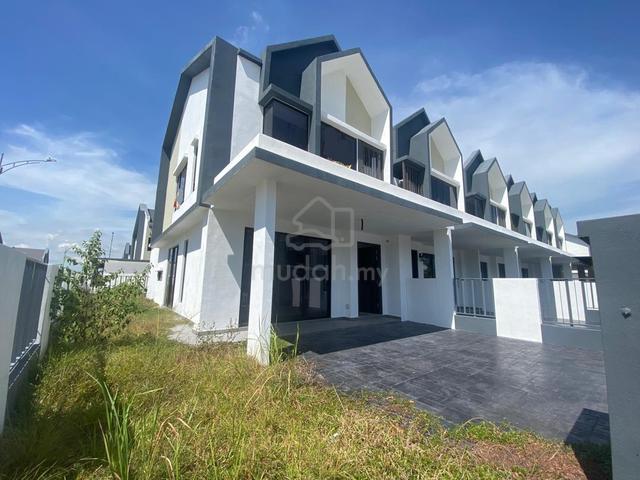 BRAND NEW BELOW SPA PRICE End Lot Double Storey ANIRA Serenia Sepang 1