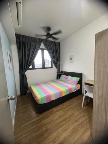 M Vertica Middle Room For Rent-Female Only 1