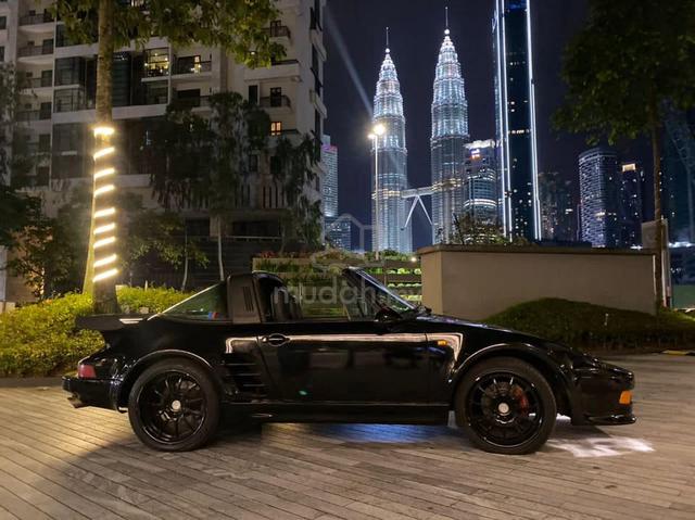 1982 Porsche 911 SC Targa 930 Converted 935 Turbo - 5