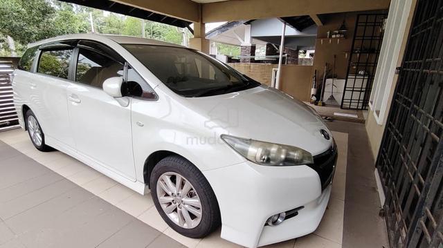 2011 Toyota WISH 1.8 S (A) - 2