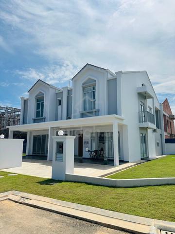 Rumah Kluster CORNER TEPI Design Eropah Mutiara Rini Skudai BUMI LOT 1