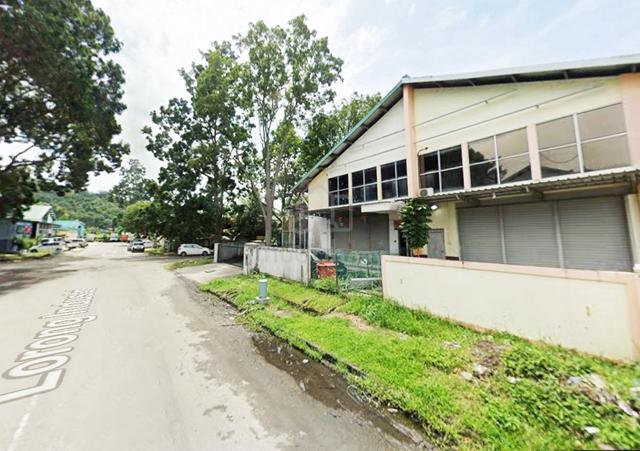 Warehouse Industrial | 2-Storey Semi-D | Corner Unit | Inanam | Rent 1