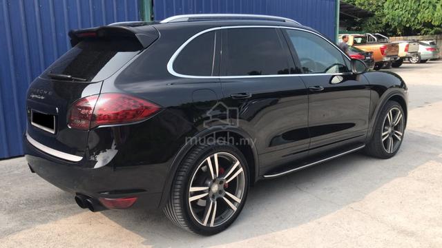 2011 Porsche CAYENNE 3.0 (loan kedai) - 3