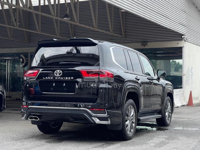 BLACK INTERIOR 2023 Toyota LANDCRUISER 3.5 ZX - 4