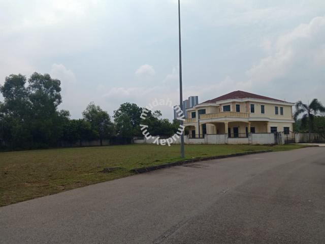 Prime Flat Vacant Bungalow Land Warisan Puteri, Kota Warisan Sepang 4