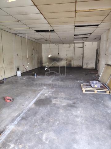 GROUND FLOOR Batu Maung Main Rd Light Industry Shoplot 900SF 1