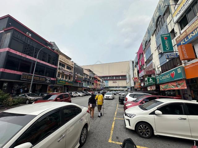 MATURED LOCATIONš„ Ground floor Endlot Shoplot Seksyen 14 PJ NEGO 1
