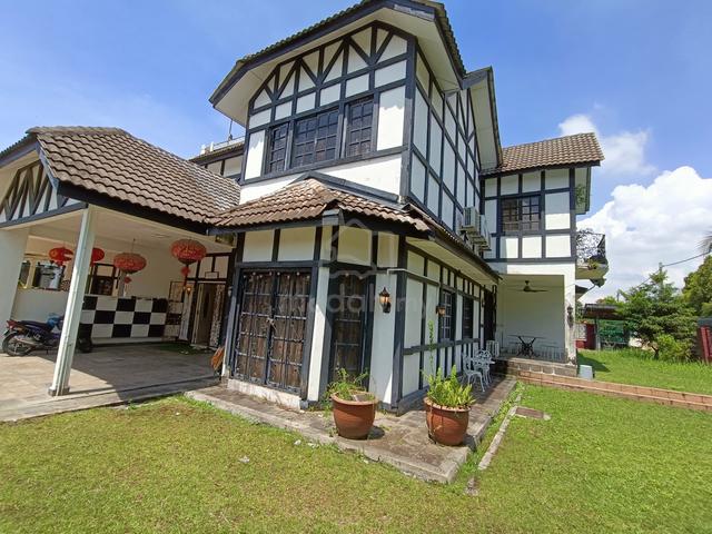 Spacious Semi-D for Sale 1