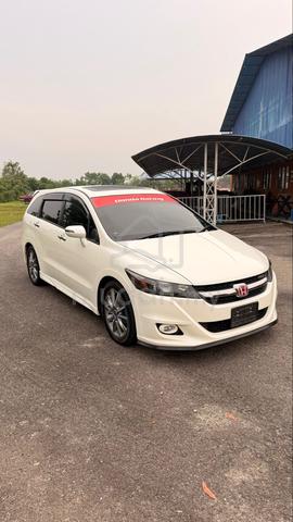 2012 Honda STREAM 1.8 I-VTEC RSZ FACELIFT (A) - 1