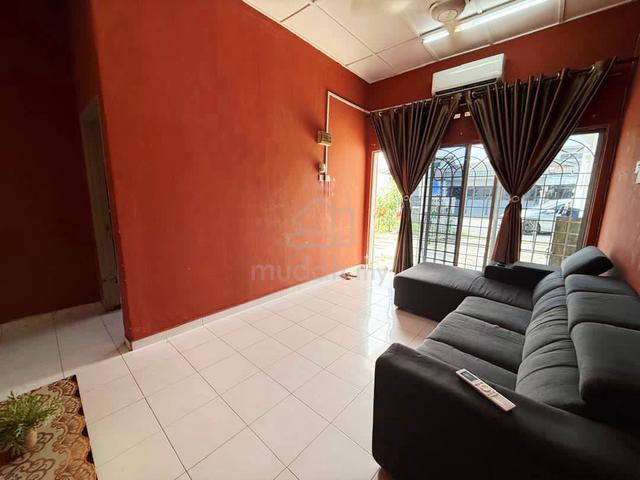 FREEHOLD Bumilot | TERES 1 TINGKAT TAMAN SRI JATI, SG PUTAT MELAKA 1
