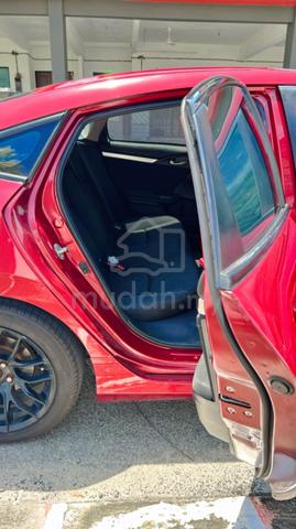 2017 Honda CIVIC 1.8 i-VTEC (A) - 4