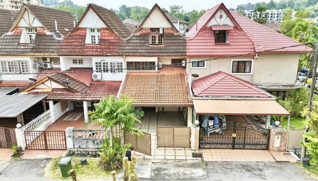 2.5 Storey Terrace House @ Taman Bukit Mulia, Bukit Antarabangsa 1