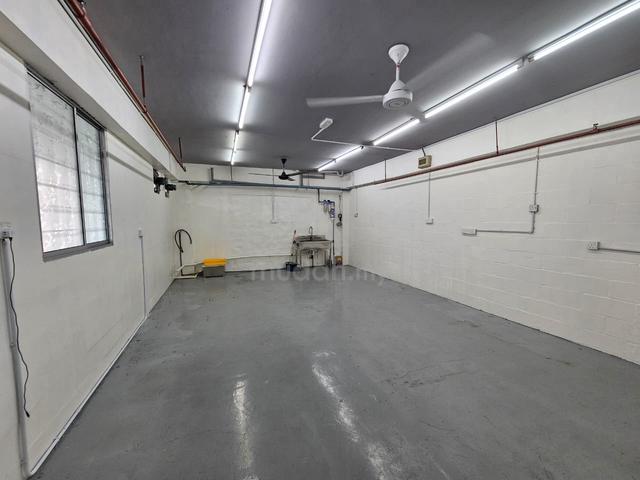1ST FLOOR CORNER SHOP / OFFICE/ STORE FOR RENT at Plaza Ampang Jaya 1