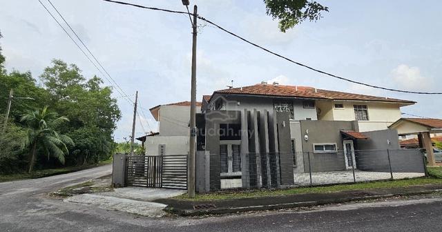Rumah SEMI-D Kluster 2 Tingkat - CORNER LOT (RENOVATED) 1