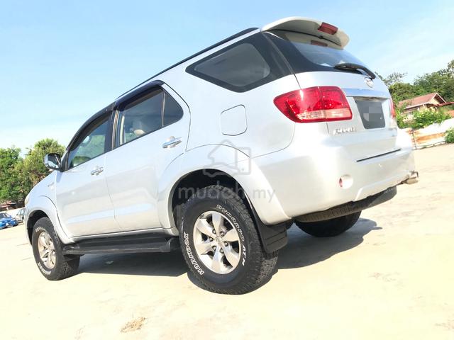 Toyota FORTUNER 2.7 V TRD(A)LEATHER SEAT/NEW MODEL - 4