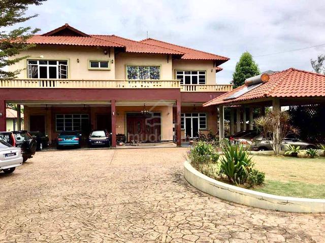 5 PARKING LOT ‼️ Double Storey Luxury Bungalow Country Heights Kajang 1