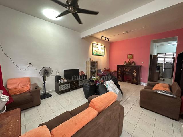 Bandar Putra, Kulai, Double Storey, Original unit 1