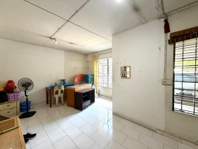 Taman Berjaya House| 2 Storeys | 4 Bedrooms 1