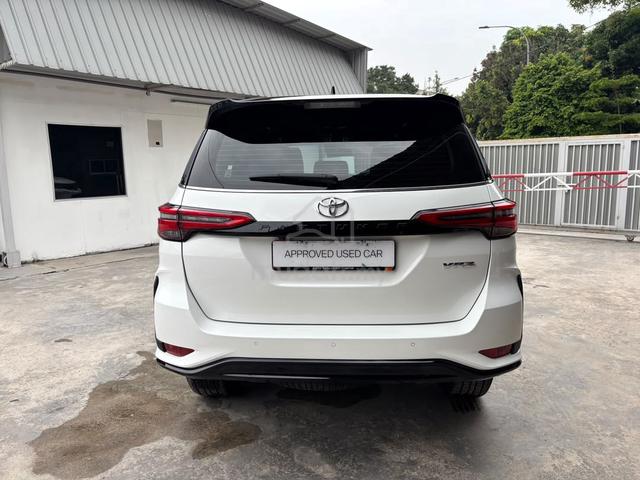 2023 Toyota FORTUNER 2.8 VRZ MY21 (A)LOW MILEAGE - 4