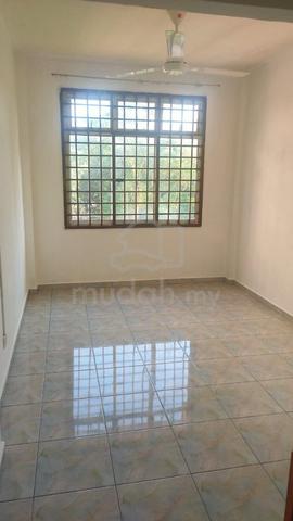 Apartment Ria 2 @ Taman Megah Ria Masai 1