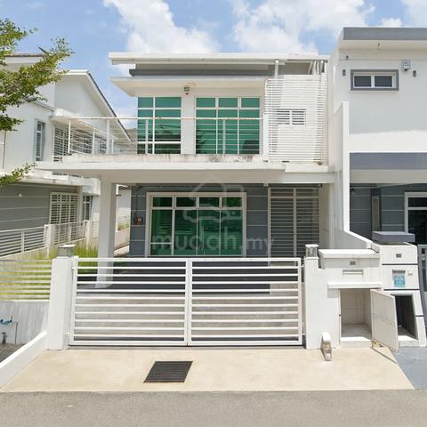 RENOVATED Double Storey SEMI D 32x74 SP 10 Bandar Saujana Putra 1
