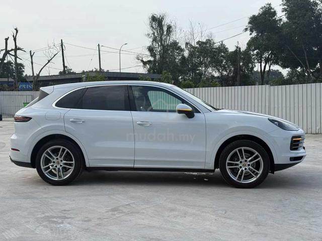 2022 Porsche Cayenne 3.0🌟27050KM ONLY BEIGE Seat - 3