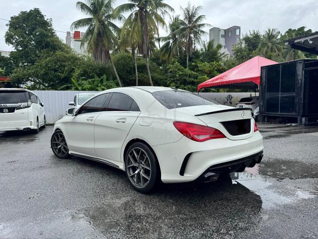 Mercedes Benz CLA180 1.6 - 2
