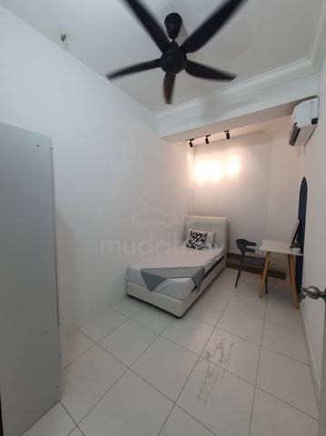 (Room For Rent) Single Room @ Jelutong. Basic Utilities Included 1