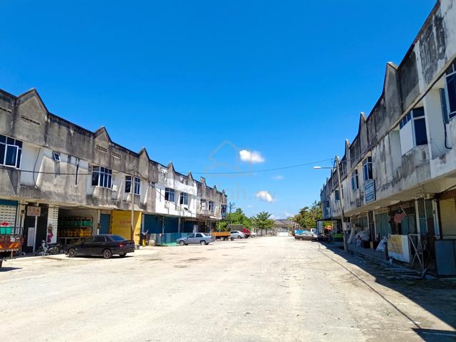 Industrial Shop Lot 1