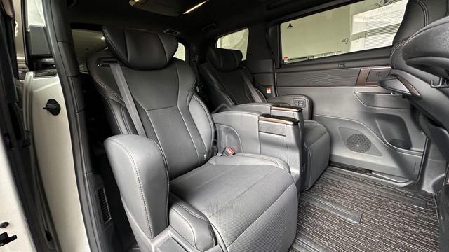 Toyota ALPHARD 2.5 Z (A) TAHUN DIBUAT 2024 - 3