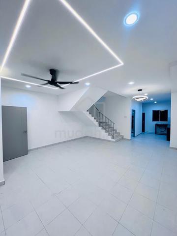 2-Storey Terrace House / Taman Pulai Mutiara / Jalan Pulia Mutiara 5/6 1