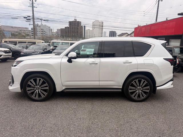 2023 Lexus LX600 with Modellista Bodykit (7Seater) - 3