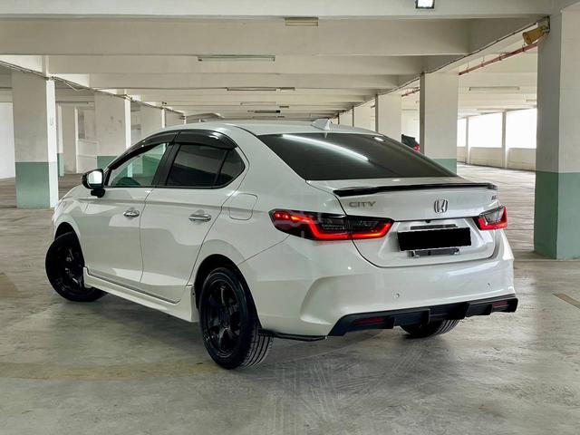 2025 Honda CITY 1.5 V FACELIFT (A) RS 23K KM F/SEV - 2