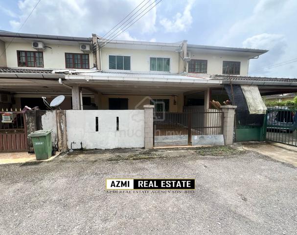 Double Storey Intermediate Terrace at Taman Samarindah Kota Samarahan 2