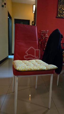 Dining chair and table - photo 4 of 6