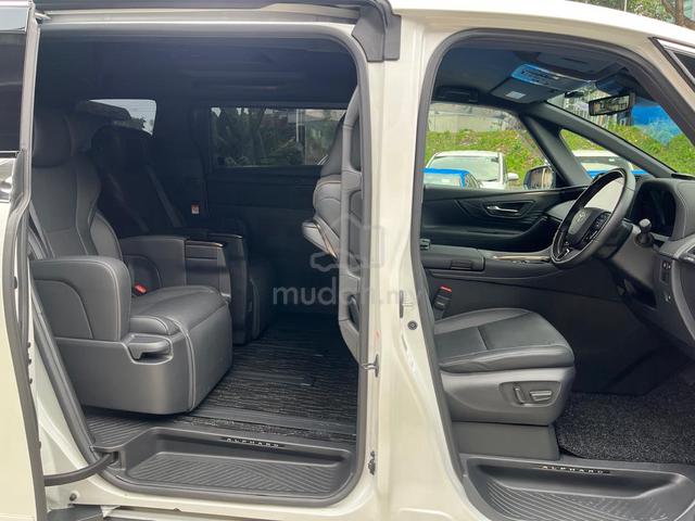2024 Toyota ALPHARD 2.5 Z (10k Milleage) 5A - 5