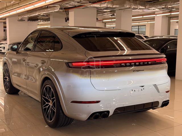 2024 Porsche CAYENNE COUPE 3.0 FULL SPEC - 2