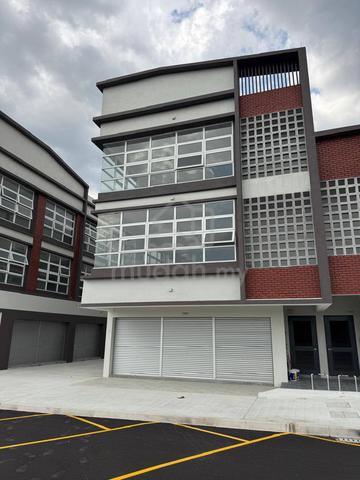 NEW END LOT Temu 2 Elmina East 3 Storey Shop Lot Shah Alam 1