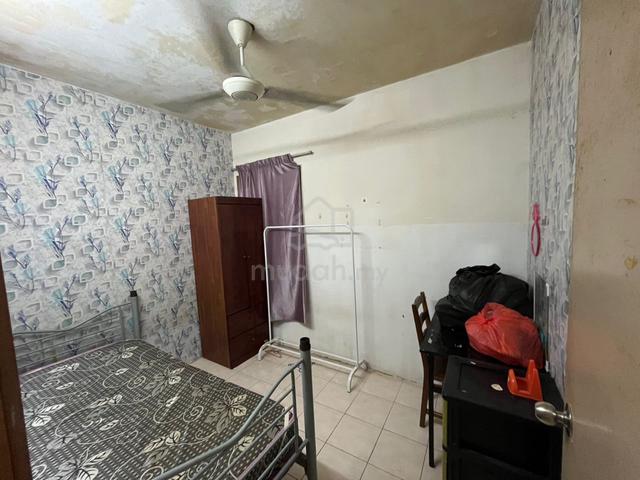 Bilik single pusat komersial seksyen 7 1