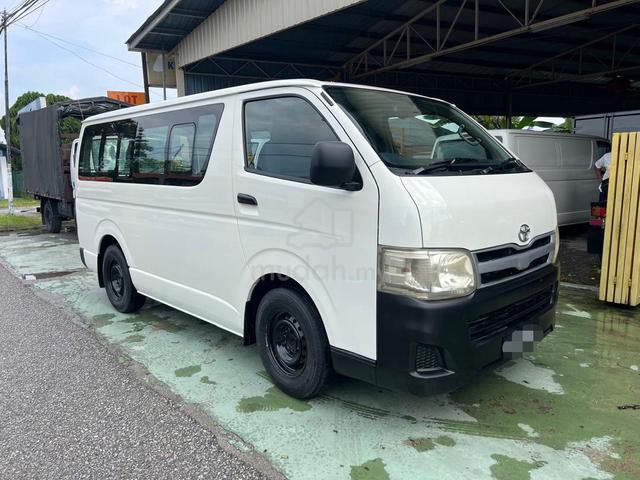 2011 Toyota HIACE 2.5 Diesel (M) window van - 2