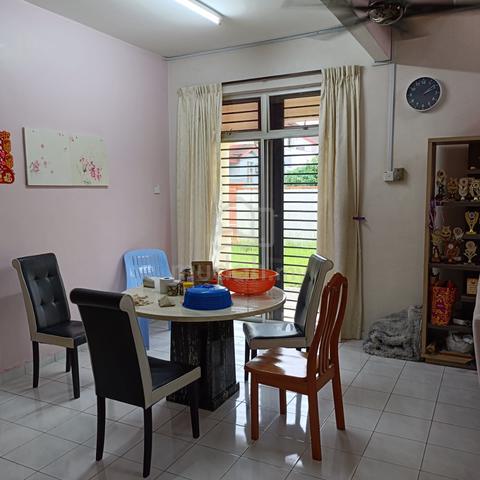 IOI Bandar Putra  Jalan  Enggang @ 1.5 Storey Terrace House (Conner L 3