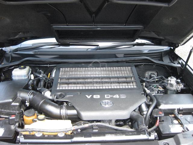 11/14 Toyota LANDCRUISER V8 4.5 Diesel SRoof FSpec - 2