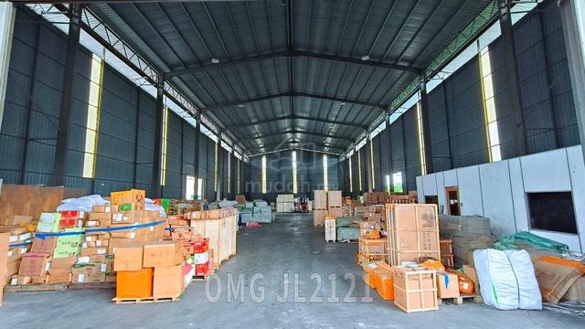 FOR RENT Main Road Telok Gong Factory CCC Ready available october 1