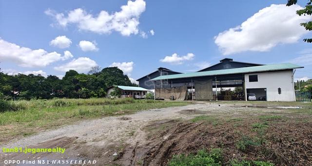 KK Inanam (Raodside) industrial Workshop cum houses   ((( FOR Rent ))) 1