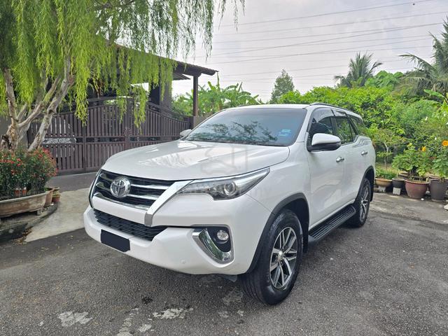 2018 Toyota FORTUNER 2.4 VRZ 4X4 2GD-FTV (CKD) (A) - 1