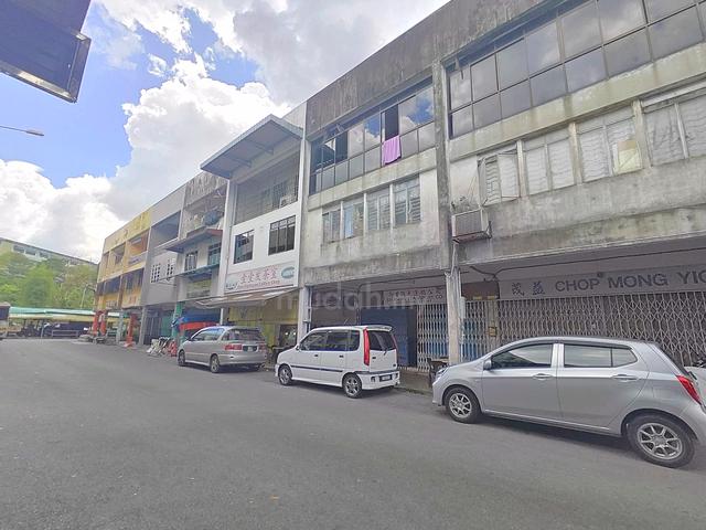 3 Storey Intermediate Shop (999 Title) at Jalan Ban Hock, Padungan 1