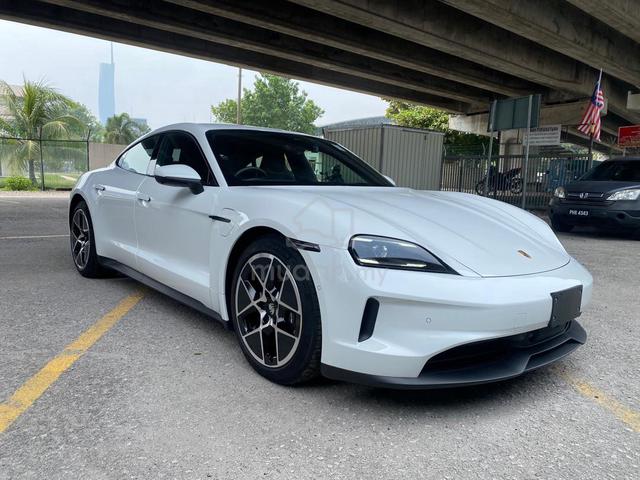 2024 Porsche TAYCAN BASE 360 CAM BSM 8 KM 5A - 4