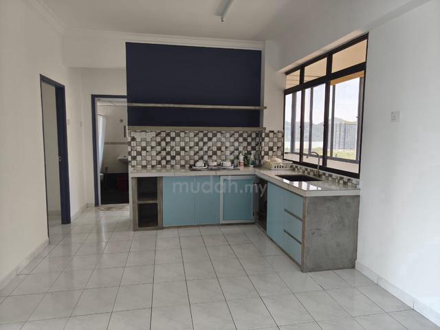 E-Park Condominium 1