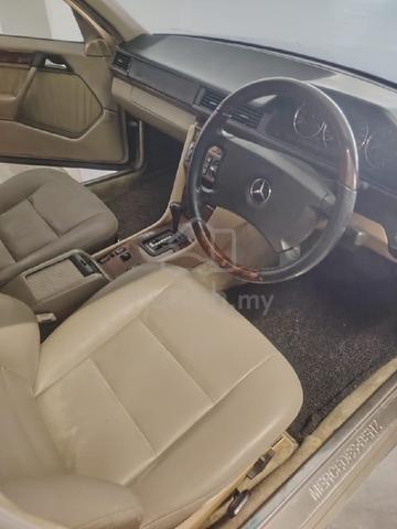 1995 Mercedes Benz 220E 2.2 W124 (A) - 3