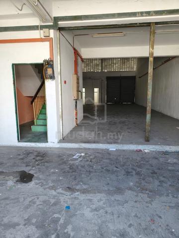 1½ Storey Shop Lot @ Teluk Kumbar 1